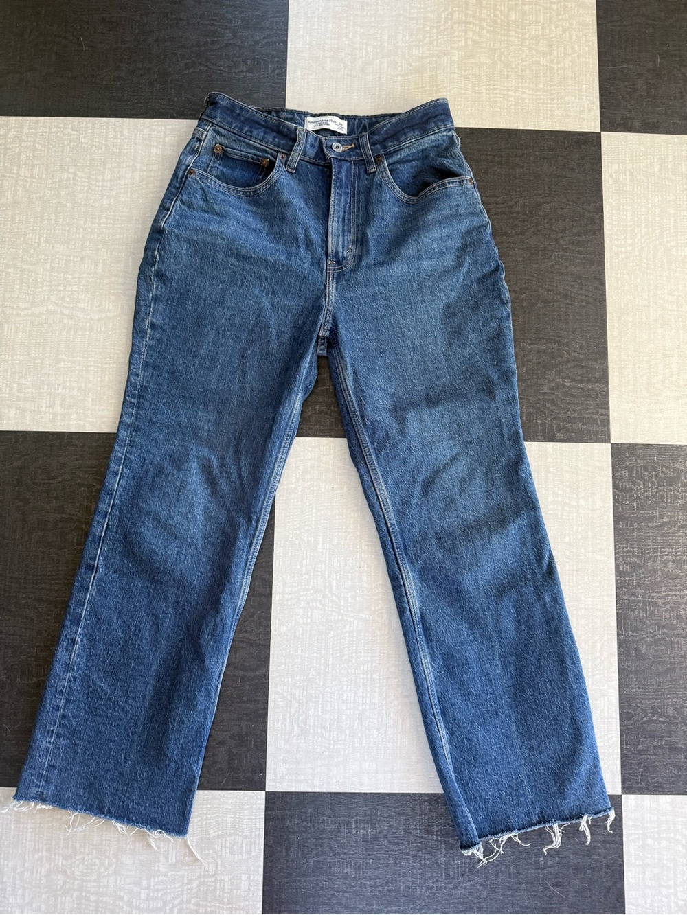 Abercrombie and Fitch high-rise 90s relaxed jeans curve love 26 extra short